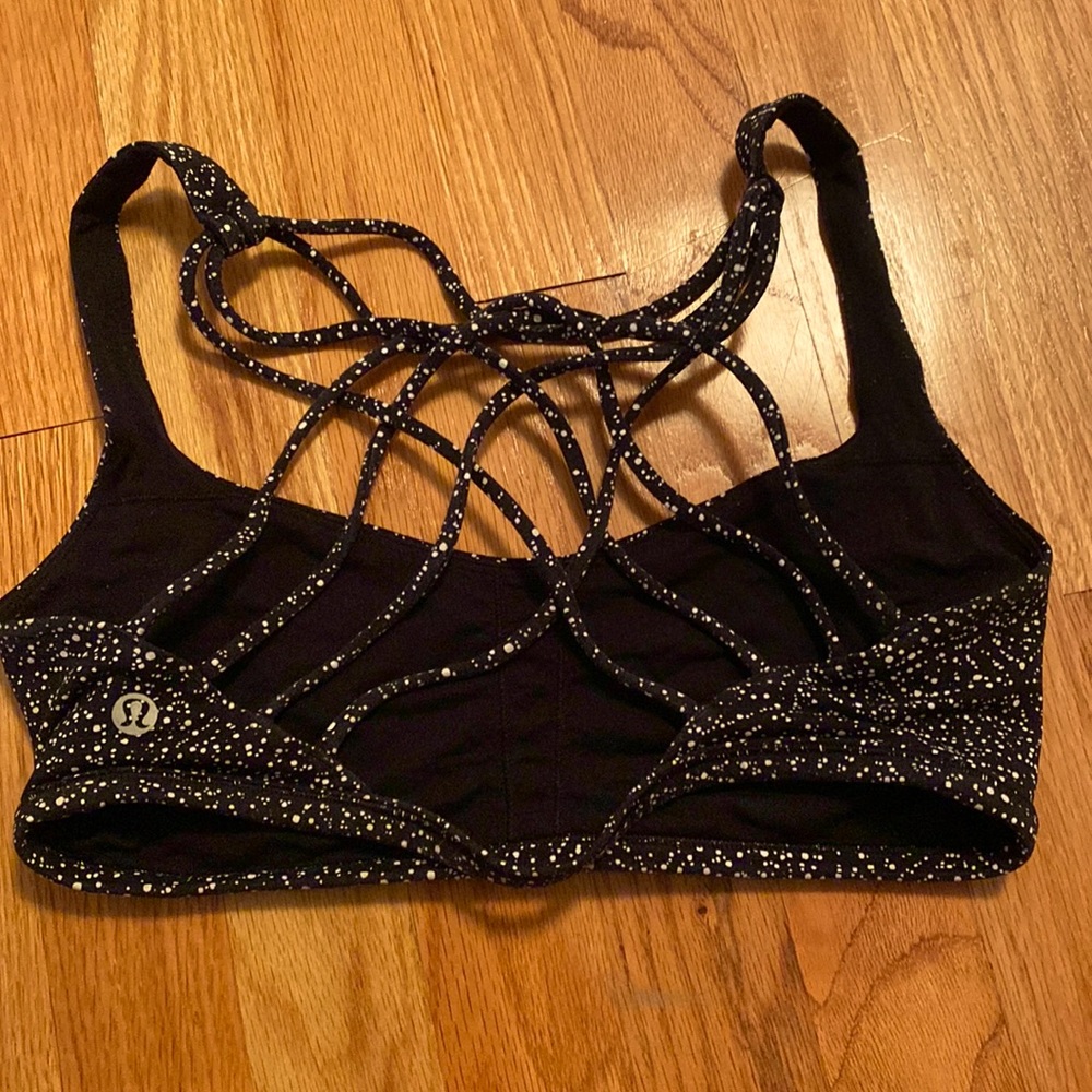 Lululemon free to be bra. Size 6.